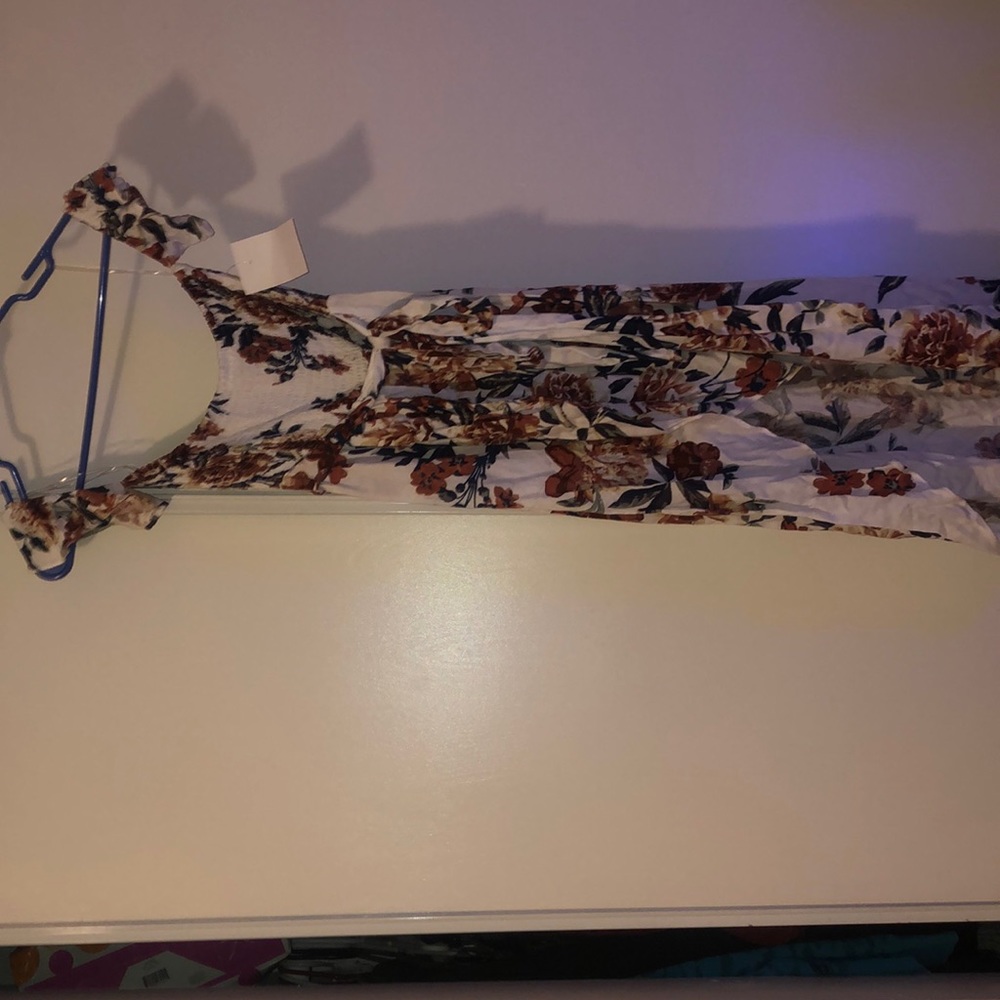 Dress - Picture 2 of 5